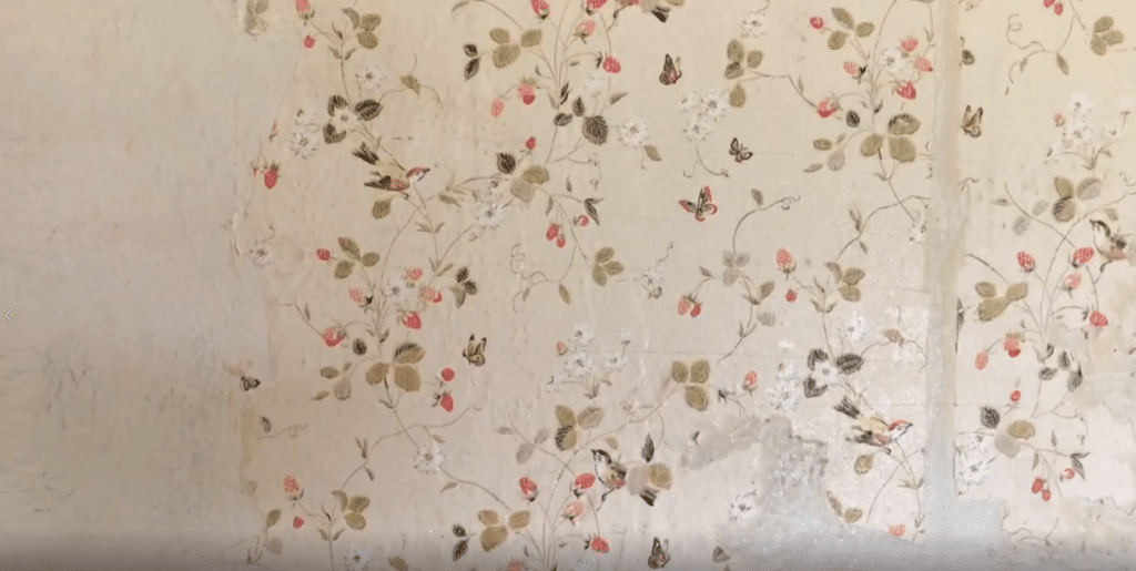 How to Remove Stuck Wallpaper – not